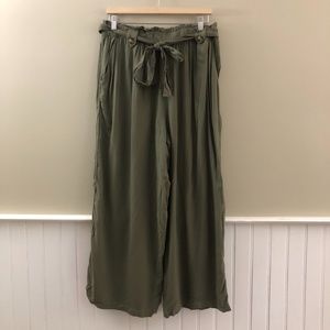 Beautiful Wide Leg Paper Bag Pants | New with tags